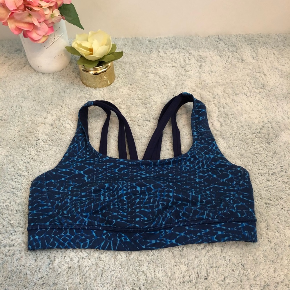 Lulemon sports bra